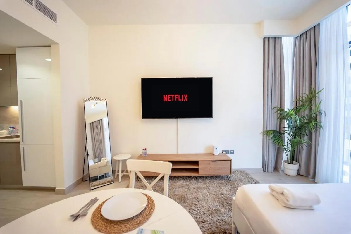 Aws Holiday Homes - Cozy Studio In Azizi Riviera Dubai Apartment