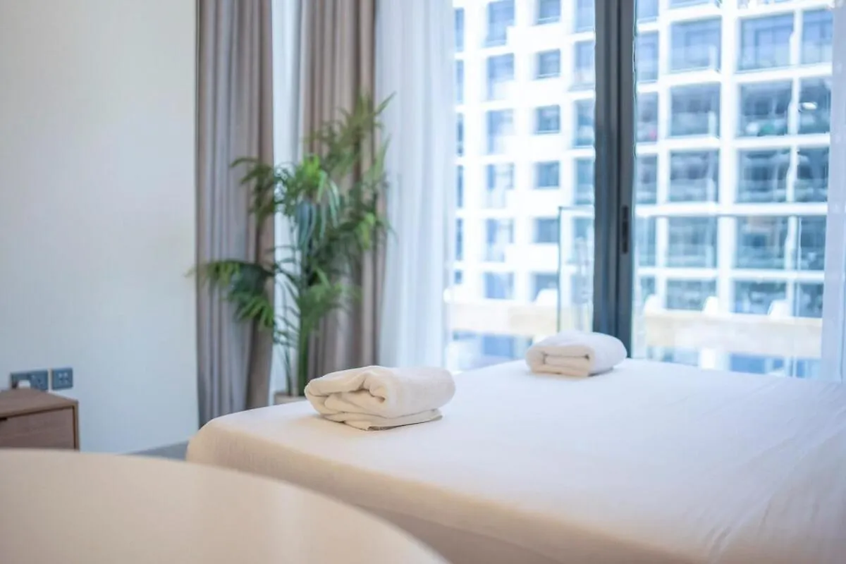 Aws Holiday Homes - Cozy Studio In Azizi Riviera Dubai 0*,  United Arab Emirates